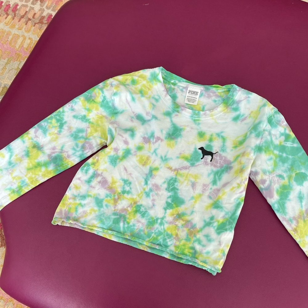 VS Pink XS tie dye long sleeve tee
